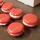 Macarons rouge et or